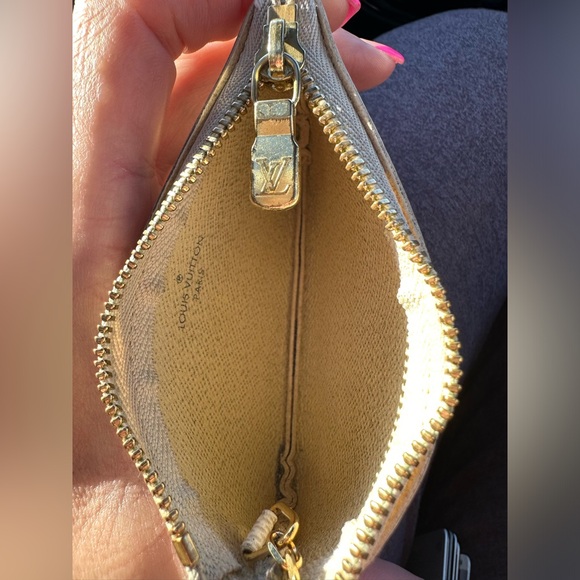 Louis Vuitton Key Pouch - Picture 5 of 6